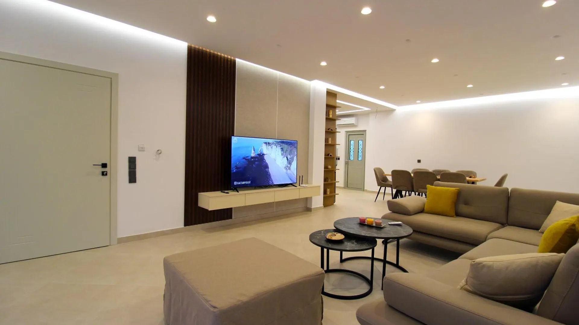 Luxury Villa Jo-An Ksamil 0*,  Albánie